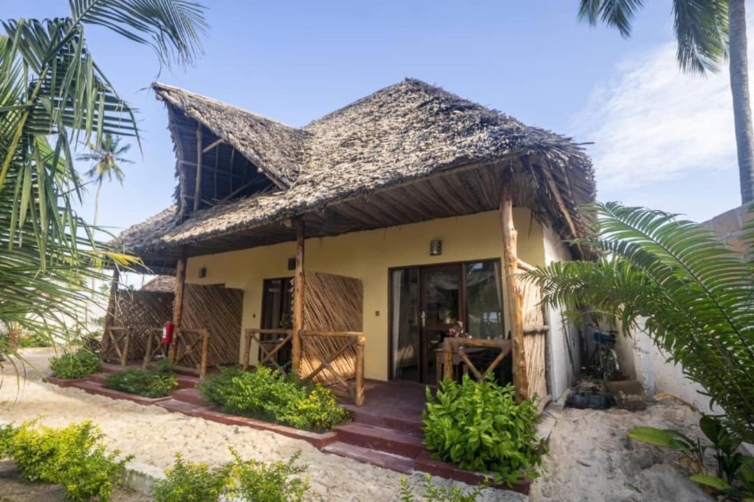 Weavers Lodge Pongwe Εξωτερικό φωτογραφία
