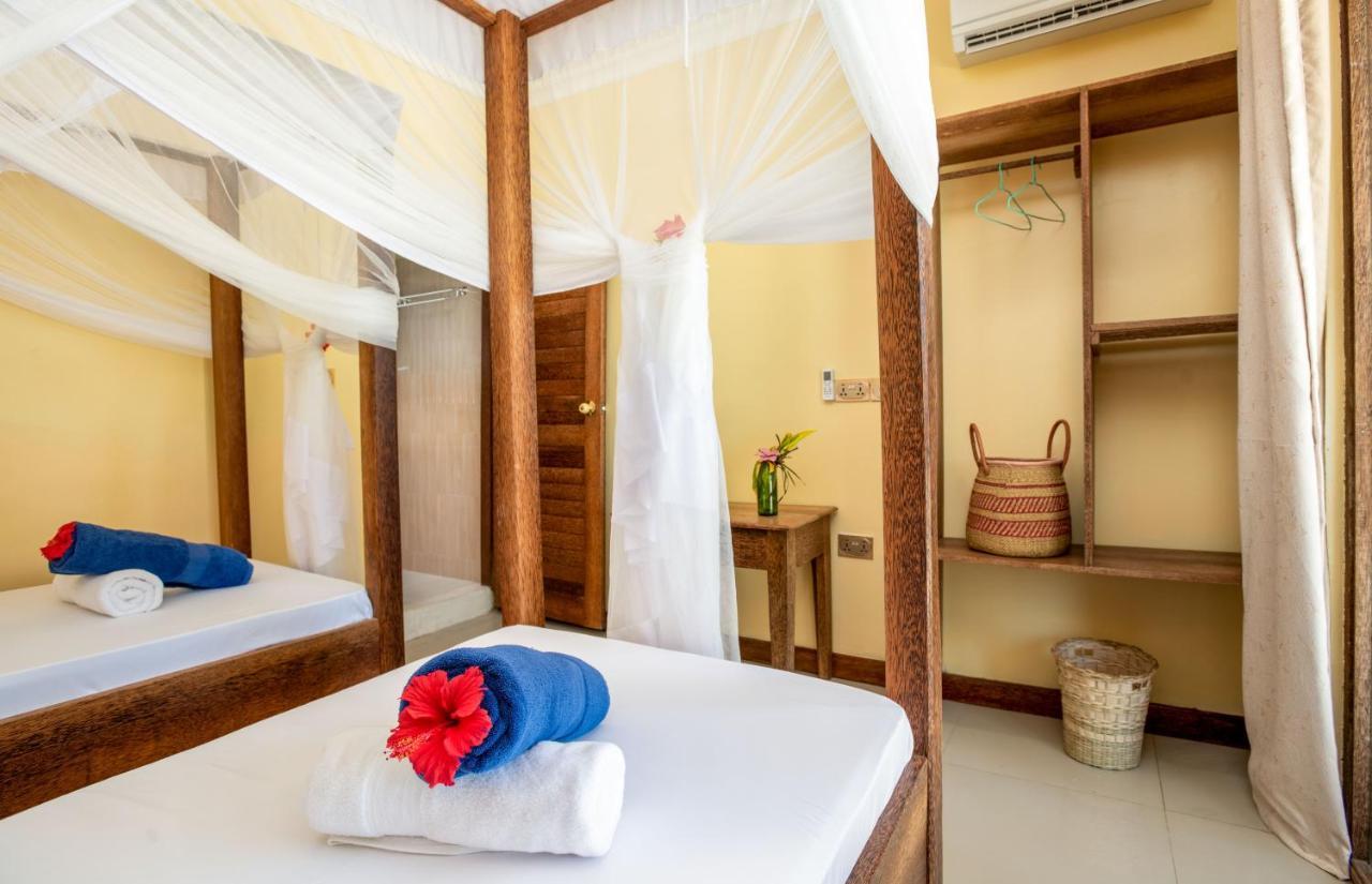 Weavers Lodge Pongwe Εξωτερικό φωτογραφία