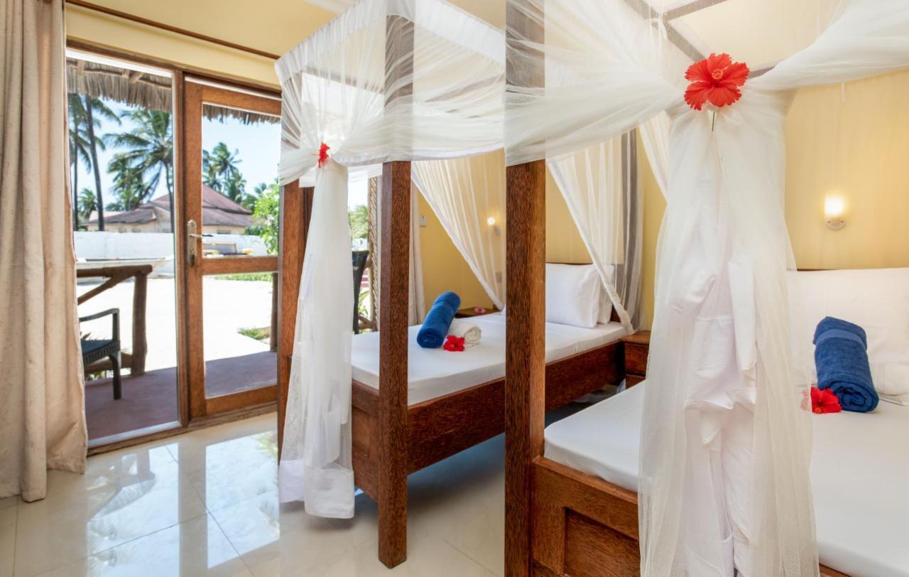 Weavers Lodge Pongwe Εξωτερικό φωτογραφία