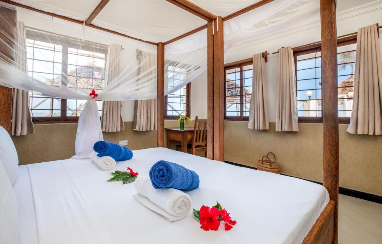 Weavers Lodge Pongwe Εξωτερικό φωτογραφία